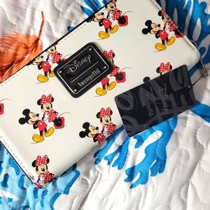 Disney Loungefly Wallet NWT